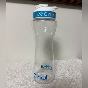 Cirkul Clear Water Bottle 22oz. Plastic Bottle & Comfort Grip Lid Blue